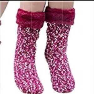 Jane and Bleecker cozy pink popcorn chenille slipper, socks